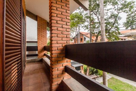 Casa de condomínio para alugar com 300m², 3 quartos e 4 vagasVaranda