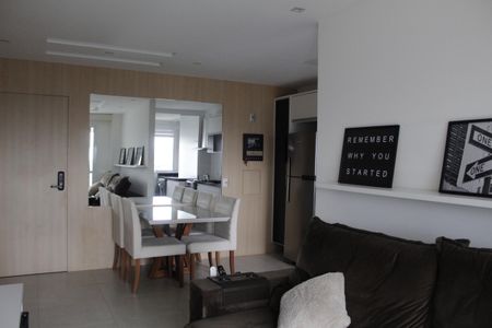 Apartamento à venda com 68m², 2 quartos e 1 vagaSala