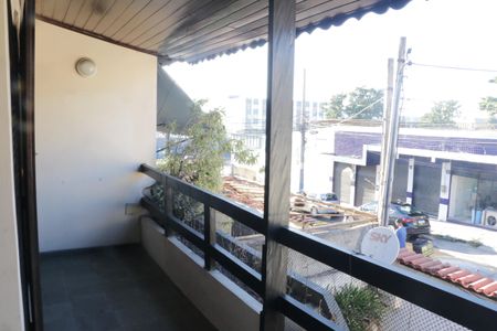 Casa de condomínio para alugar com 160m², 3 quartos e 2 vagasVaranda