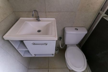Casa para alugar com 50m², 1 quarto e 1 vaga Casa para alugar com 50m², 1 quarto e 1 vagaBanheiro