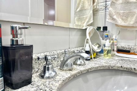 Apartamento à venda com 86m², 3 quartos e 2 vagasBanheiro Social