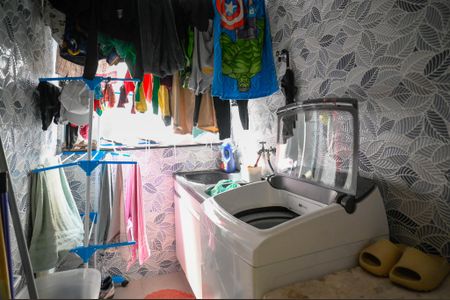 Casa à venda com 315m², 7 quartos e 2 vagasCasa 5 - Área de serviço