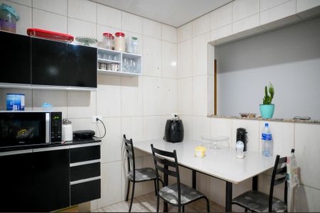 Casa à venda com 315m², 7 quartos e 2 vagasCasa 3 - Cozinha