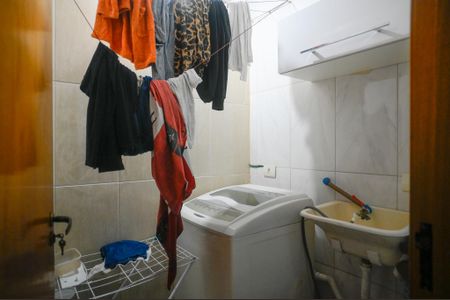 Casa à venda com 315m², 7 quartos e 2 vagasCasa 1 - Área de serviço