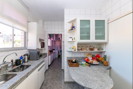 Apartamento à venda com 282m², 5 quartos e 2 vagas Apartamento à venda com 282m², 5 quartos e 2 vagasCozinha