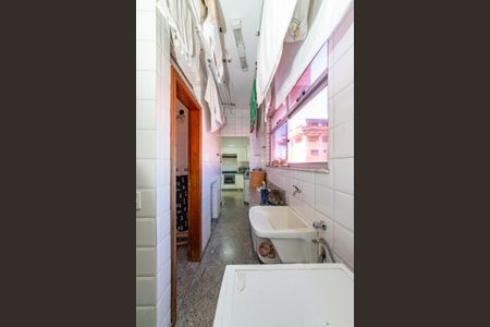 Apartamento à venda com 282m², 5 quartos e 2 vagas Apartamento à venda com 282m², 5 quartos e 2 vagasÁrea de Serviço