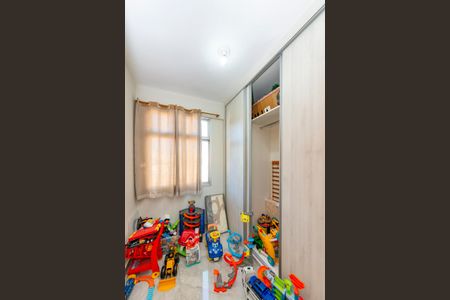 Apartamento à venda com 282m², 5 quartos e 2 vagas Apartamento à venda com 282m², 5 quartos e 2 vagasQuarto 4