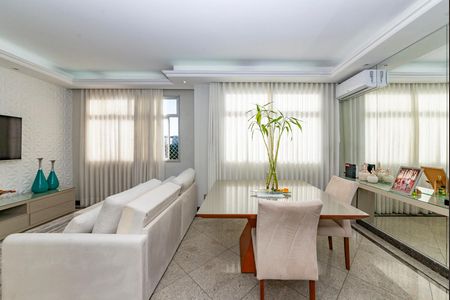 Apartamento à venda com 282m², 5 quartos e 2 vagas Apartamento à venda com 282m², 5 quartos e 2 vagasSala 1