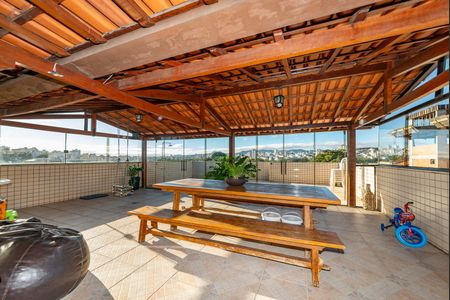 Apartamento à venda com 282m², 5 quartos e 2 vagas Apartamento à venda com 282m², 5 quartos e 2 vagasVaranda gourmet