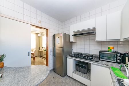 Apartamento à venda com 282m², 5 quartos e 2 vagas Apartamento à venda com 282m², 5 quartos e 2 vagasCozinha