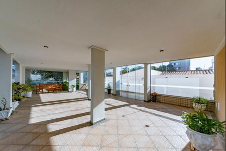 Apartamento à venda com 282m², 5 quartos e 2 vagas Apartamento à venda com 282m², 5 quartos e 2 vagasHall de entrada