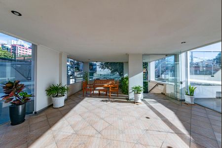 Apartamento à venda com 282m², 5 quartos e 2 vagas Apartamento à venda com 282m², 5 quartos e 2 vagasHall de entrada