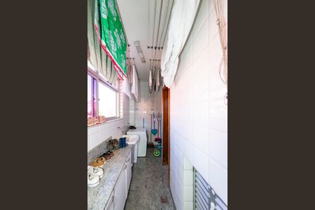 Apartamento à venda com 282m², 5 quartos e 2 vagas Apartamento à venda com 282m², 5 quartos e 2 vagasÁrea de Serviço