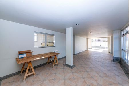 Apartamento à venda com 282m², 5 quartos e 2 vagas Apartamento à venda com 282m², 5 quartos e 2 vagasSalão de Festas