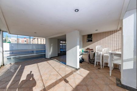 Apartamento à venda com 282m², 5 quartos e 2 vagas Apartamento à venda com 282m², 5 quartos e 2 vagasSalão de Festas