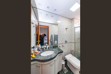 Apartamento à venda com 282m², 5 quartos e 2 vagas Apartamento à venda com 282m², 5 quartos e 2 vagasBanheiro da Suíte