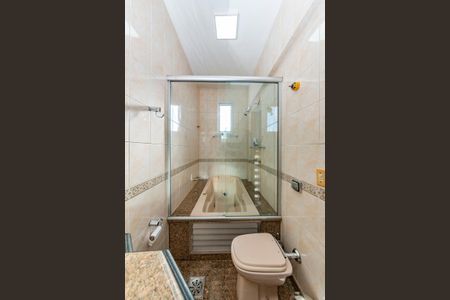 Apartamento à venda com 282m², 5 quartos e 2 vagas Apartamento à venda com 282m², 5 quartos e 2 vagasBanheiro Social 2