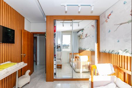 Apartamento à venda com 282m², 5 quartos e 2 vagas Apartamento à venda com 282m², 5 quartos e 2 vagasQuarto 2