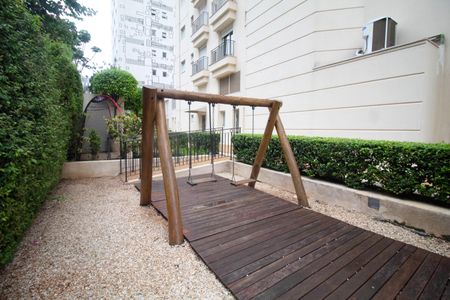 Apartamento à venda com 277m², 4 quartos e 4 vagasÁrea comum - Playground