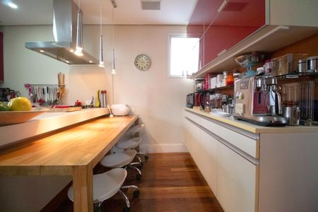 Apartamento à venda com 277m², 4 quartos e 4 vagasCozinha