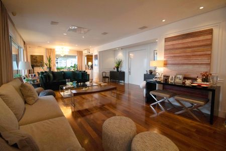 Apartamento à venda com 277m², 4 quartos e 4 vagasSala