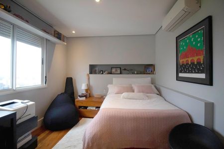 Apartamento à venda com 277m², 4 quartos e 4 vagasSuíte 2