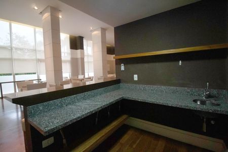 Apartamento à venda com 277m², 4 quartos e 4 vagasÁrea comum - Salão de festas