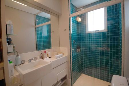 Apartamento à venda com 277m², 4 quartos e 4 vagasBanheiro da Suíte 2