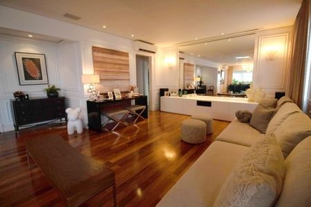 Apartamento à venda com 277m², 4 quartos e 4 vagasSala