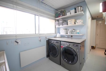 Apartamento à venda com 277m², 4 quartos e 4 vagasÁrea de serviço