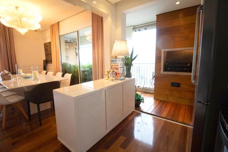 Apartamento à venda com 277m², 4 quartos e 4 vagasCozinha