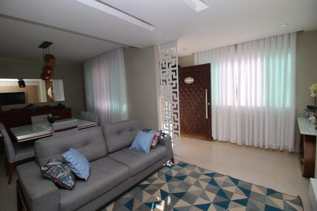 Casa à venda com 150m², 3 quartos e 1 vagaSala