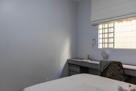 Casa à venda com 277m², 3 quartos e 2 vagas Casa à venda com 277m², 3 quartos e 2 vagasQuarto 2