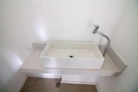 Lavabo de apartamento à venda com 3 quartos, 197m² em Jardim das Acacias, São Paulo