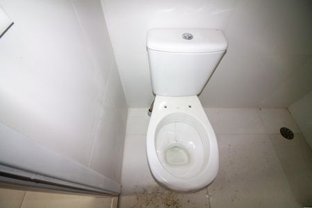 Apartamento à venda com 197m², 3 quartos e 3 vagas Apartamento à venda com 197m², 3 quartos e 3 vagasBanheiro de Serviço