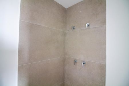 Apartamento à venda com 197m², 3 quartos e 3 vagas Apartamento à venda com 197m², 3 quartos e 3 vagasBanheiro da Suíte 2