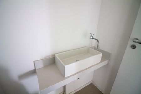 Apartamento à venda com 197m², 3 quartos e 3 vagas Apartamento à venda com 197m², 3 quartos e 3 vagasLavabo