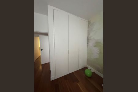 Apartamento à venda com 150m², 3 quartos e 1 vagaQuarto