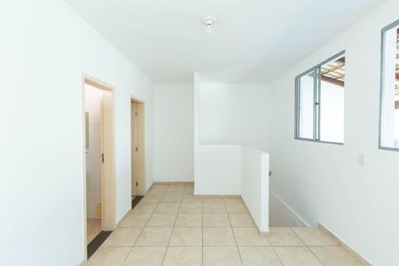 Apartamento à venda com 93m², 2 quartos e 1 vaga Apartamento à venda com 93m², 2 quartos e 1 vagaSala
