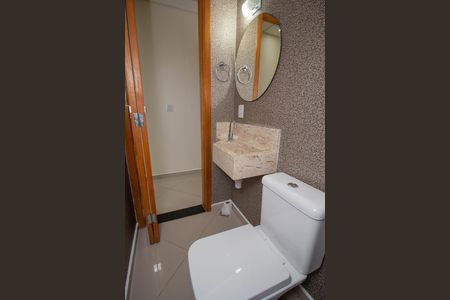 Casa à venda com 150m², 2 quartos e 2 vagas Casa à venda com 150m², 2 quartos e 2 vagasLavabo