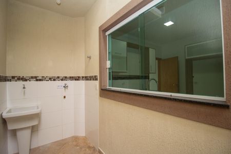 Casa à venda com 150m², 2 quartos e 2 vagas Casa à venda com 150m², 2 quartos e 2 vagasÁrea de Serviço
