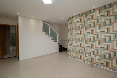 Casa à venda com 150m², 2 quartos e 2 vagas Casa à venda com 150m², 2 quartos e 2 vagasSala