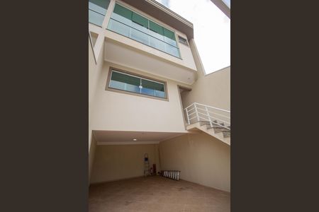 Casa à venda com 150m², 2 quartos e 2 vagas Casa à venda com 150m², 2 quartos e 2 vagasGaragem