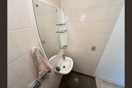 Apartamento à venda com 160m², 3 quartos e 3 vagasBanheiro de serviço