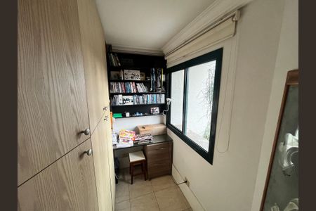 Apartamento à venda com 160m², 3 quartos e 3 vagasEscritório