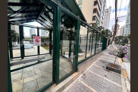 Apartamento à venda com 160m², 3 quartos e 3 vagasFachada