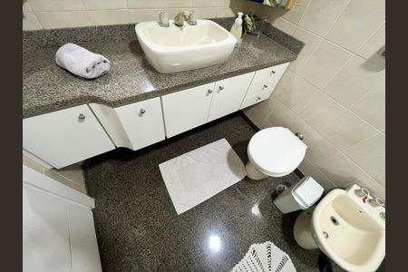 Apartamento à venda com 160m², 3 quartos e 3 vagasBanheiro da Suíte 3