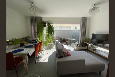 Apartamento à venda com 138m², 2 quartos e 2 vagasSala