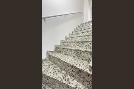 Apartamento à venda com 148m², 3 quartos e 2 vagasEscada