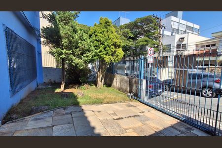 Casa para alugar com 380m², 4 quartos e 5 vagas Casa para alugar com 380m², 4 quartos e 5 vagasGaragem